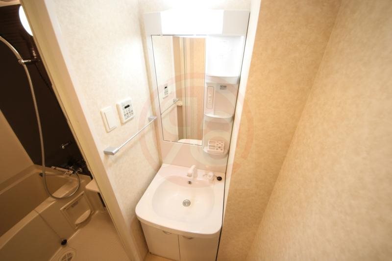 洗面設備　朝の身支度には欠かせない独立洗面化粧台