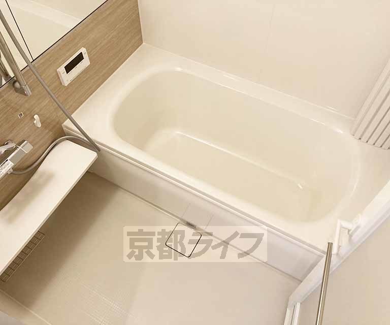 バス・シャワールーム　リラックスできるバスルームです・