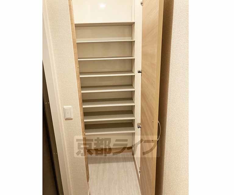 収納　シューズボックス完備・