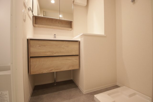 洗面設備　※別部屋の参考写真です