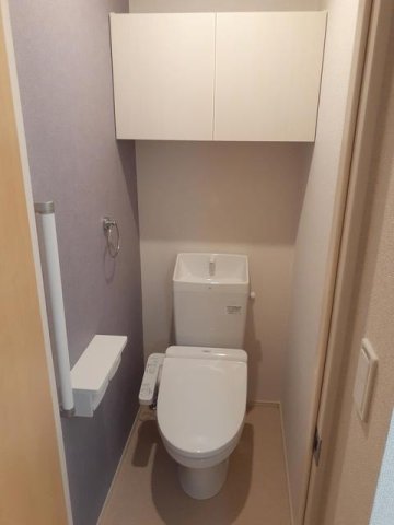 トイレ　落ち着いたトイレです