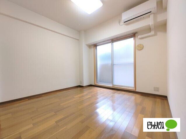 居室・リビング　洋室６．５帖です♪