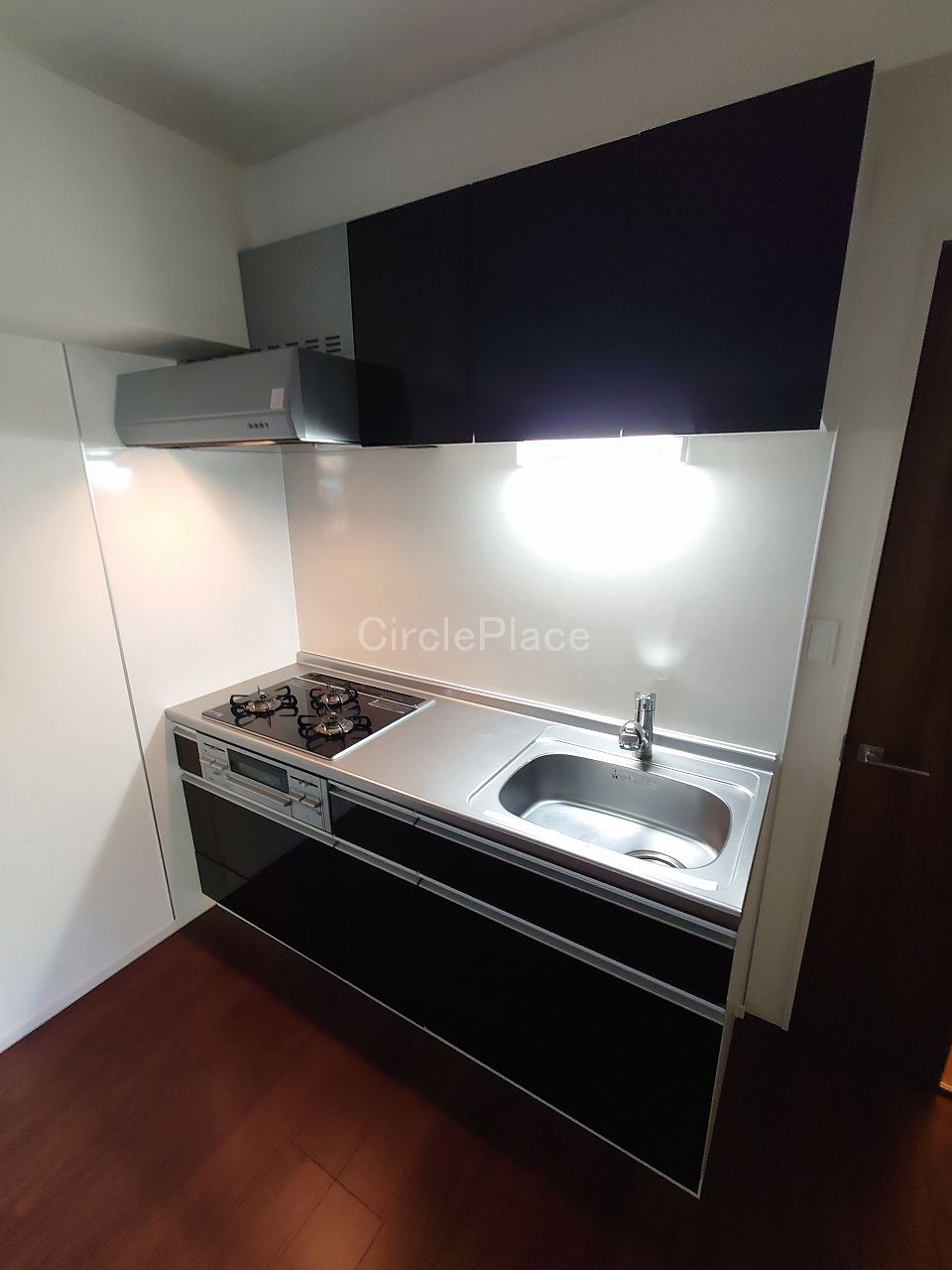 キッチン　３口ガスシステムキッチン