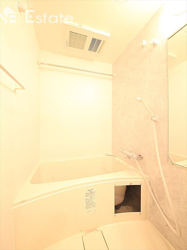 バス・シャワールーム　バスルーム