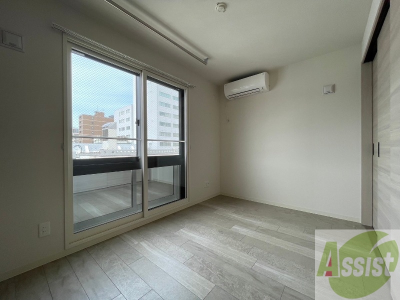 居室・リビング　広くてきれいなリビングです！快適に過ごせそうですね。