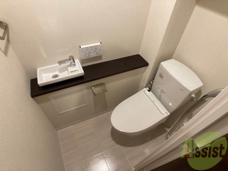 トイレ　ウォシュレット機能がついたトイレ。安心して使用できますね。