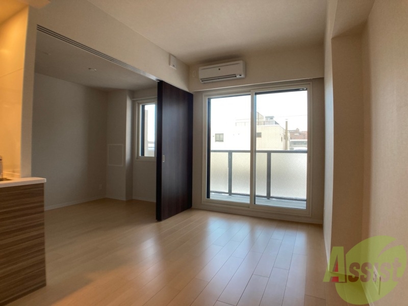 居室・リビング　広々としたリビングですね。使い勝手がよさそうですね！