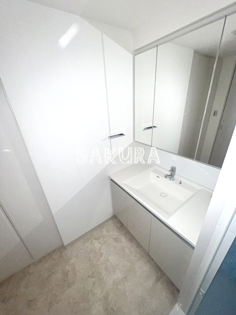 洗面設備　身支度に欠かせない独立洗面台♪