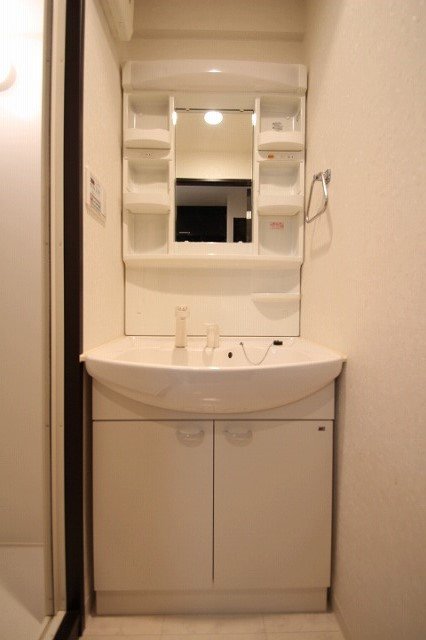洗面設備　同物件、別号室のものです。