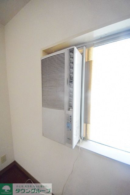 その他設備　★窓付け空調機★