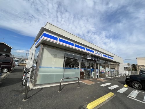 コンビニ　ローソン 四街道物井店（コンビニ）まで731m