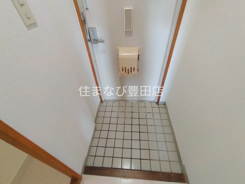 玄関　同型別部屋写真