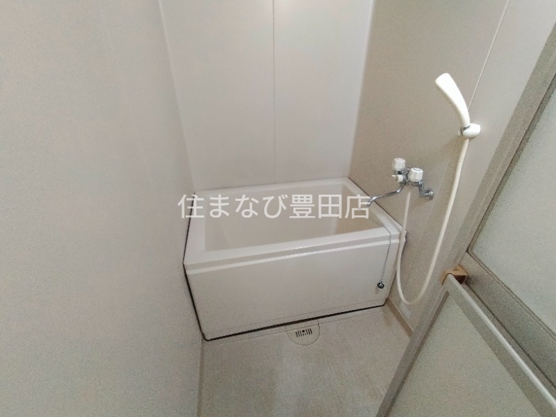 バス・シャワールーム　同型別部屋写真