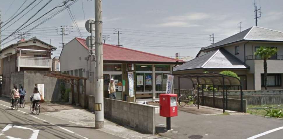 郵便局　泉川郵便局（郵便局）まで341m