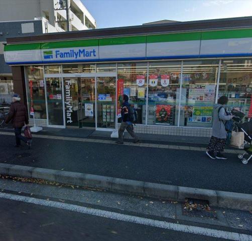 コンビニ　ファミリーマート（コンビニ）まで2072m