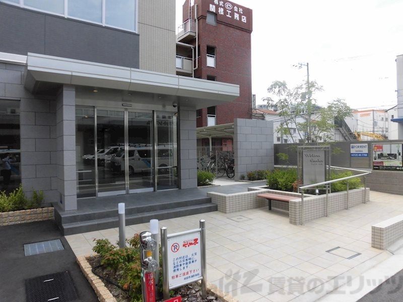 エントランス　エントランス