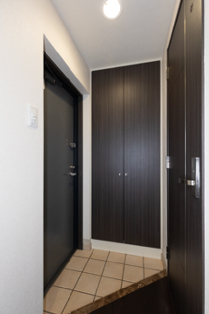 玄関　※写真は同タイプ住戸です。