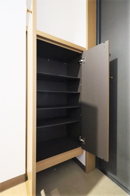 その他設備　靴入