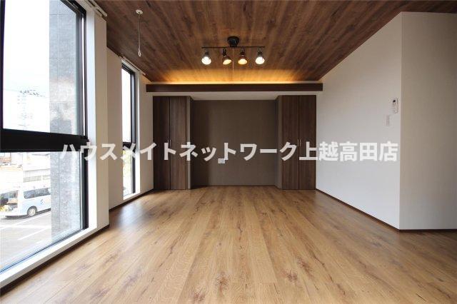 居室・リビング　リビング（参考同型タイプの室内写真）