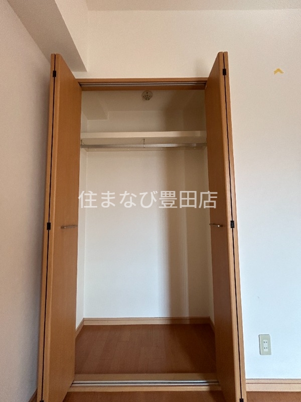 収納　同型写真