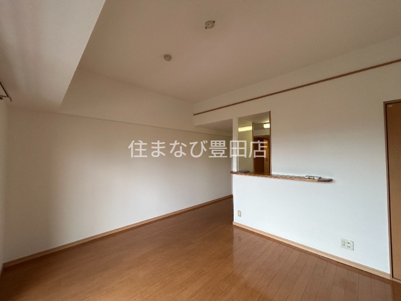 居室・リビング　同型写真