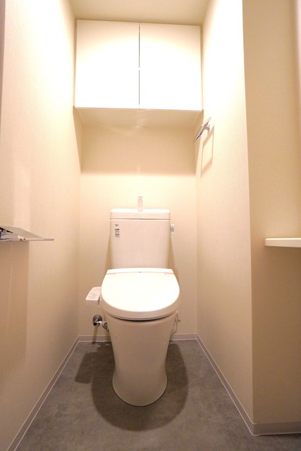 トイレ　※写真は同タイプ住戸です。