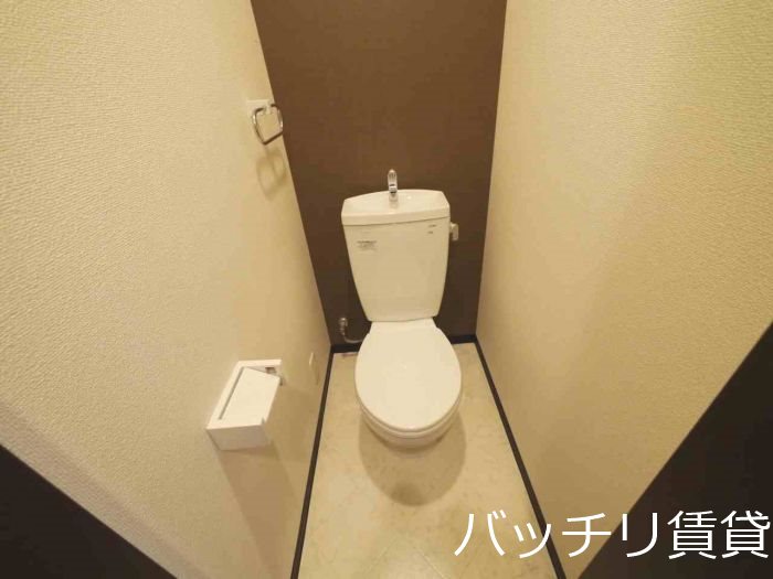トイレ　同型タイプの為、現状を優先いたします