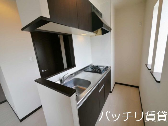 キッチン　同型タイプの為、現状を優先いたします