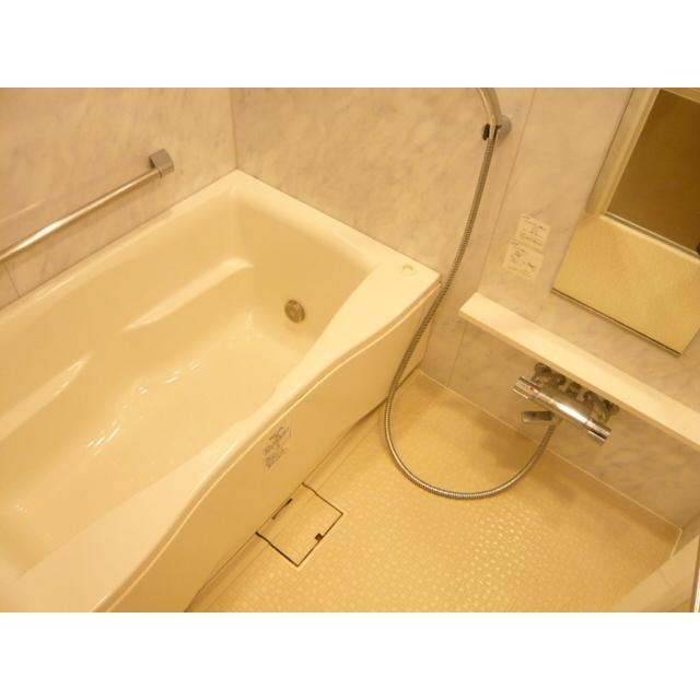 バス・シャワールーム　バス※別部屋参考写真