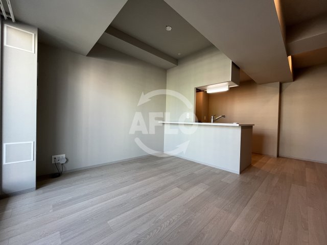 居室・リビング　TOPAZ江坂　リビング