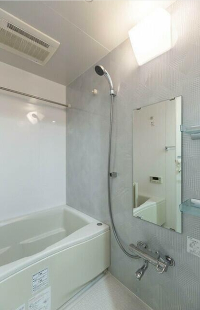 バス・シャワールーム　お風呂です