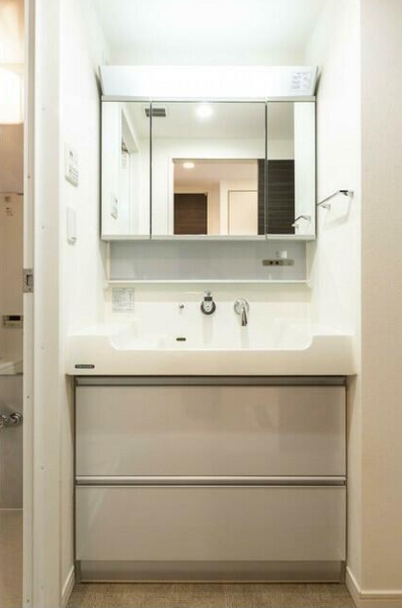 洗面設備　洗面所です