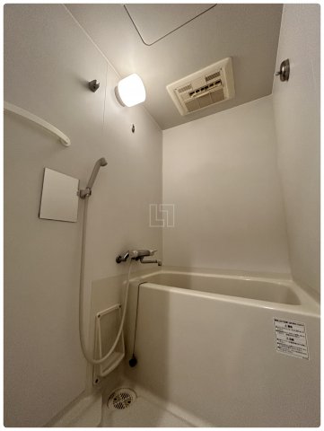 バス・シャワールーム　ジラソーレ本町通　バスルーム