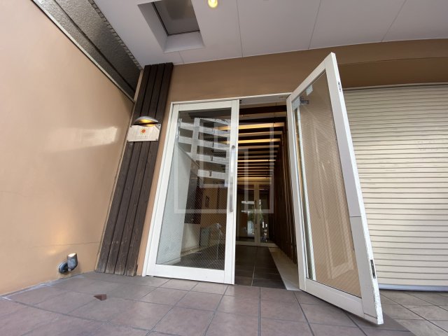 エントランス　ジラソーレ本町通　エントランス