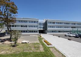 中学校　札幌市立手稲中学校（中学校）まで905m