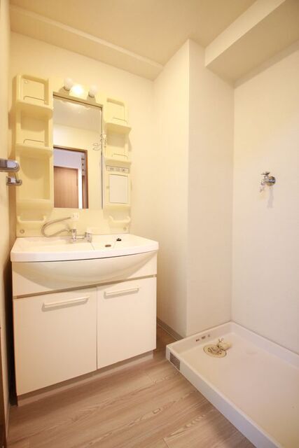 洗面設備　※別室の参考写真の為、現況優先です。