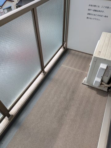 バルコニー　お洋服もしっかりかわきます