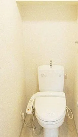 トイレ　別部屋の画像を使用しております。