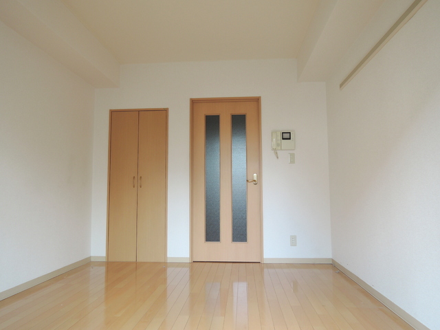 居室・リビング　★キレイなお部屋です★