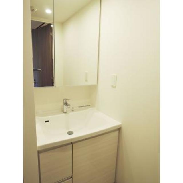 洗面設備　※写真は同タイプ住戸です。