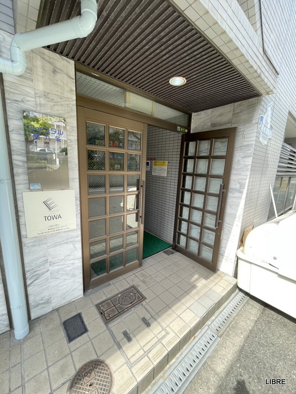 エントランス　エントランスはこちら