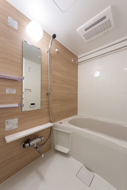 バス・シャワールーム　※写真は同タイプ住戸です。