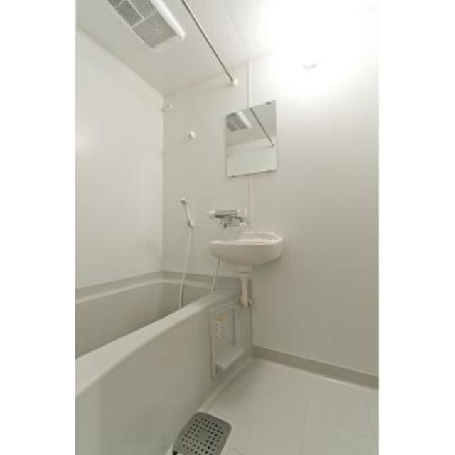 バス・シャワールーム　※写真は同タイプ住戸です。