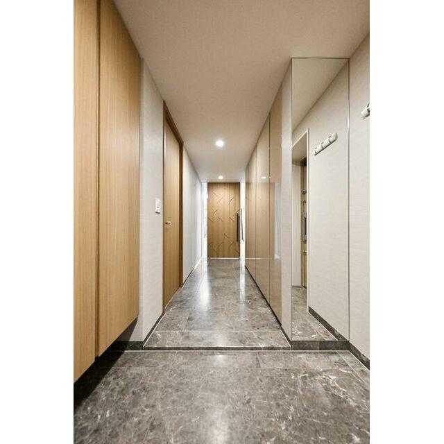玄関　同タイプ参考写真