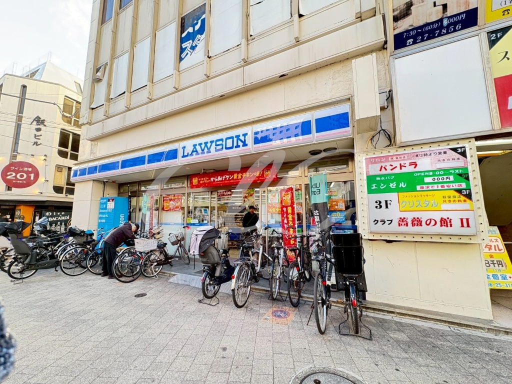 コンビニ　ローソン 藤沢駅南口店（コンビニ）まで131m