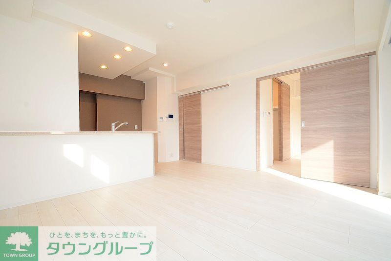 居室・リビング　カラータイプ異なります。