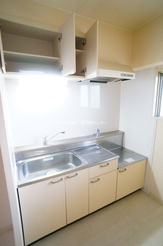 キッチン　※同タイプ・別号室の写真です★（実際のお部屋とは異なります）
