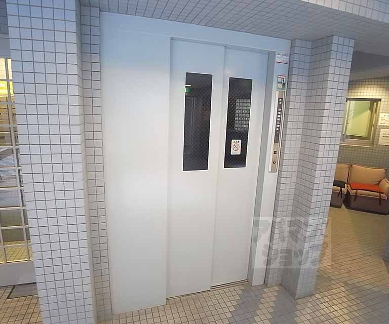 その他　エレベーター付き