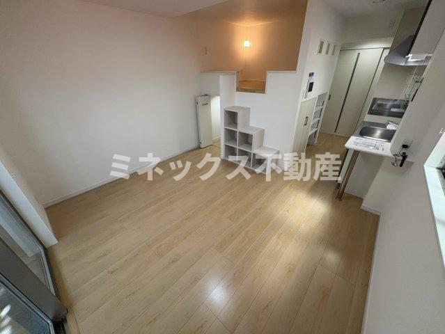 居室・リビング　同タイプのお部屋の写真。現況を優先します。