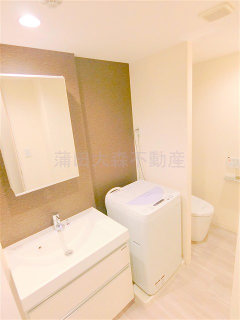 洗面設備　独立洗面台　温水洗浄便座